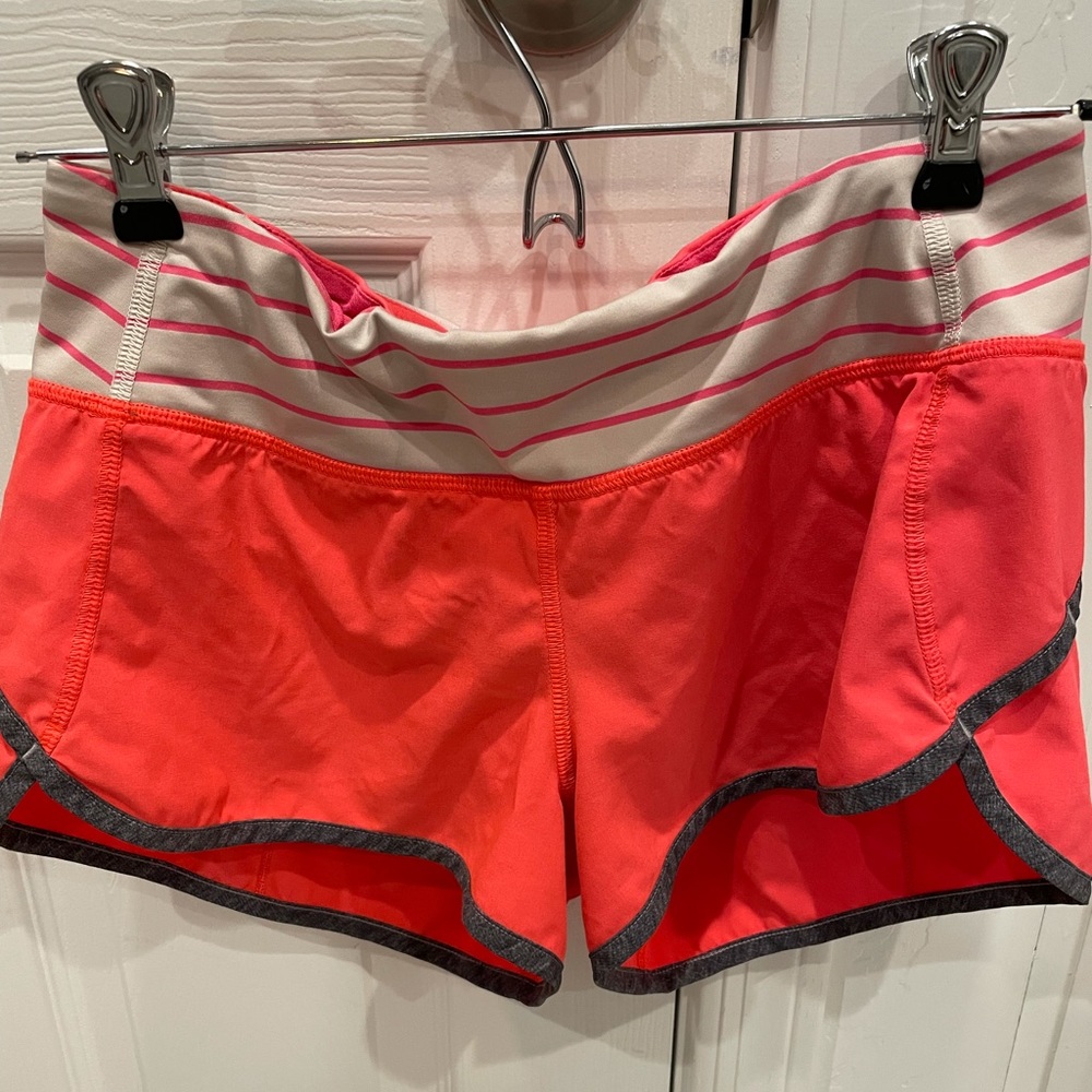 Lululemon Speed Shorts 2.5” - size 4